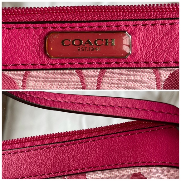 🔥BUY NOW🔥 Coach Shantung Pleated Medium Wristlet - Picture 3 of 8